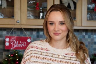 Hunter King parla del suo caratteristico film di Natale, del lavoro con Evan Roderick e dei suoi progetti di matrimonio nella vita reale (intervista esclusiva)