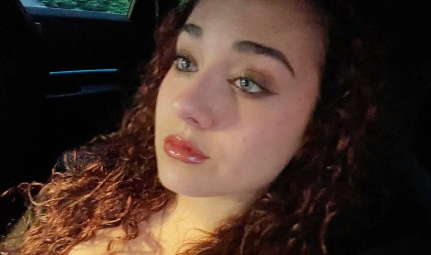 ''Fattene una ragione'': Adele Bonolis, figlia di Sonia Bruganelli e Paolo, è diventata maggiorenne - Gossip.it