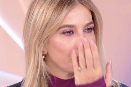 ''Ci manca'': Clizia Incorvaia si scioglie in un mare di lacrime in tv parlando del Natale senza Eleonora Giorgi - Gossip.it