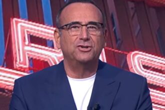 ''Non leggo niente, non guardo niente'': Carlo Conti replica alle polemiche sul prossimo Festival di Sanremo - Gossip.it
