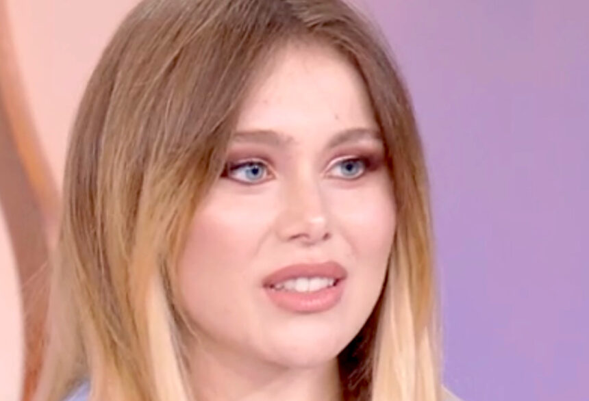''Stavo esagerando con i filler alle labbra'': Jasmine Carrisi spiega come i consigli dei suoi genitori abbiano modificato il suo approccio ai ritocchini - Gossip.it
