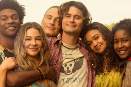 Chase Stokes parla dopo che le riprese della stagione finale di 'Outer Banks' hanno terminato