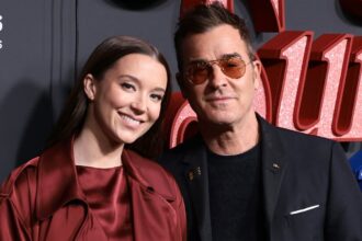 Justin Theroux anticipa i programmi delle vacanze con la moglie incinta Nicole Brydon Bloom!