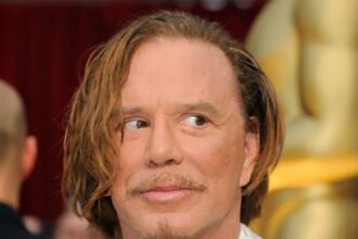 Mickey Rourke non approva GoFundMe, dice