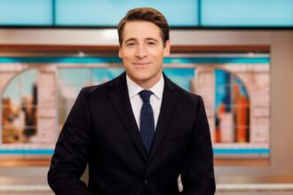 Chi sostituirà Tony Dokoupil in 'CBS Mornings'? Quello che sappiamo finora: la vita a Hollywood
