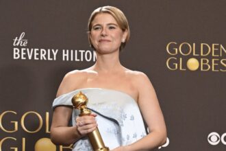 Chi è Jessie Buckley? 5 cose da sapere sull'attrice di 'Hamnet' – Vita a Hollywood