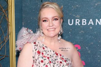 Aggiornamento sulla salute di Colleen Hoover nel mezzo del viaggio contro il cancro