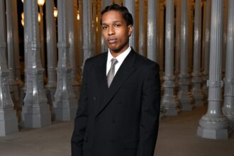 Tracklist, dettagli sul merchandise e altro – Hollywood Life