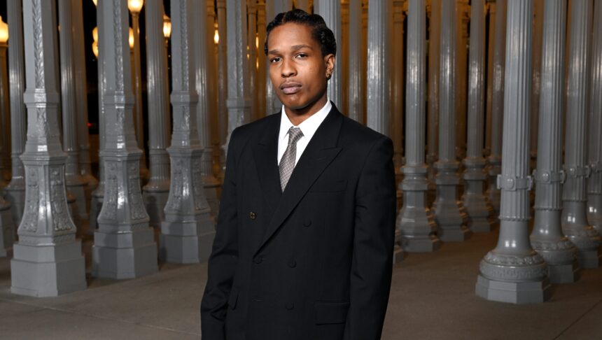 Tracklist, dettagli sul merchandise e altro – Hollywood Life