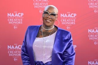 Chi è Shirley Raines? 5 cose sul fondatore dell'organizzazione no-profit morto - Vita a Hollywood