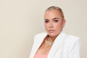 La sua salute ora dopo i tumori al cervello - Hollywood Life