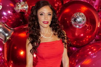 Bethenny Frankel afferma di aver dovuto lasciare St. Barths in anticipo a causa di un'infezione batterica