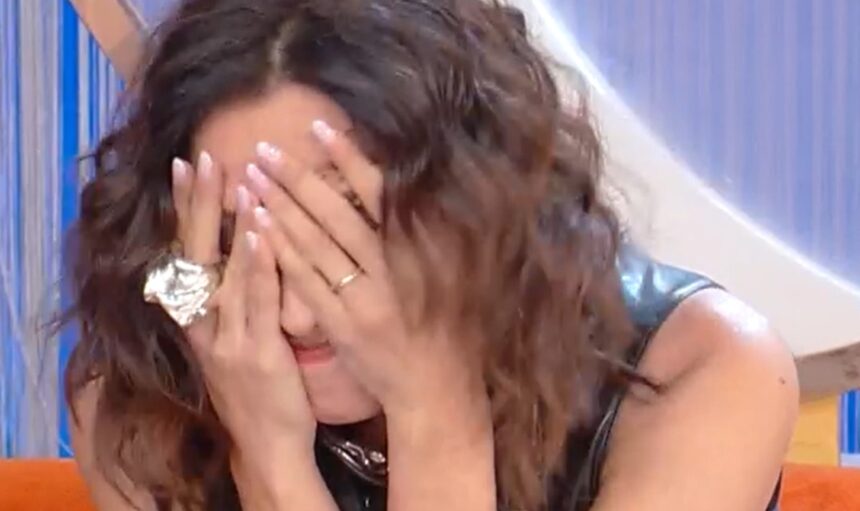 ''La vita è imprevedibile'': Caterina Balivo scoppia in lacrime in tv, ecco perché - Gossip.it