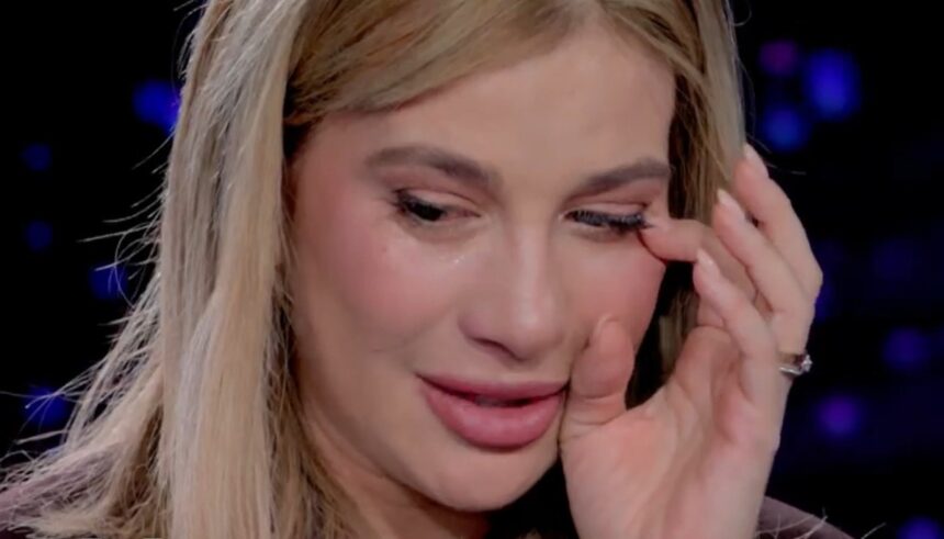 ''Non l’ho denunciato perché…'': Clizia Incorvaia in tv svela il rapporto ''non sano'' con l’ex marito Francesco Sarcina - Gossip.it