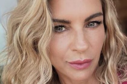 ''E’ un momento sgradevole per ogni donna'': Martina Colombari svela come vive la menopausa - Gossip.it