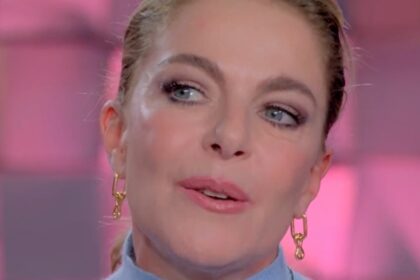 ''Ci siamo presi una pausa'': Claudia Gerini in tv svela che vive un momento delicato col compagno Riccardo Sangiuliano - Gossip.it