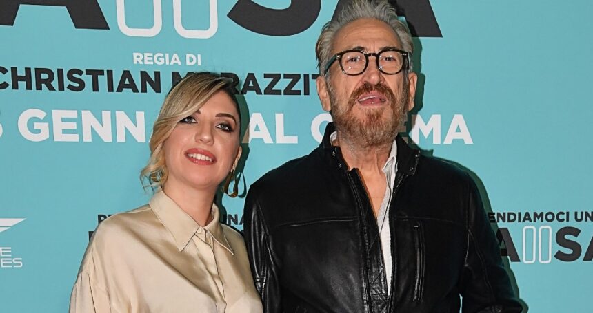 Marco Giallini alla première del suo film a Roma con la compagna 36enne Giorgia Battisti: foto - Gossip.it