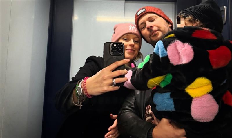 Federica Pellegrini e Matteo Giunta, dopo il ricovero in ospedale della figlia, tornano a casa con Matilde: foto - Gossip.it