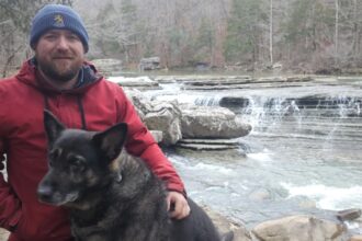 Uomo e cane scomparsi a Outer Banks presumibilmente morti mentre la sua famiglia rilascia una dichiarazione in cui spiega la richiesta di terminare la ricerca