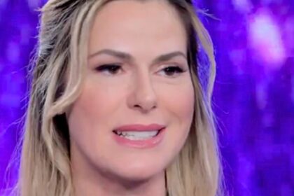 ''Credo di meritarmi un certo comportamento'': l’ex velina Thais Wiggers spiega com’è stata conquistata da un uomo che ha 25 anni più di lei - Gossip.it