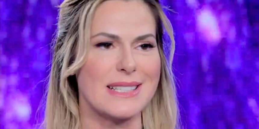 ''Credo di meritarmi un certo comportamento'': l’ex velina Thais Wiggers spiega com’è stata conquistata da un uomo che ha 25 anni più di lei - Gossip.it