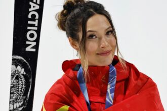 Eileen Gu critica la medaglia d'argento
