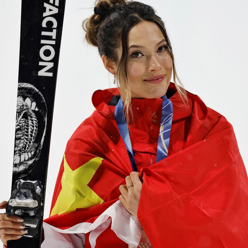 Eileen Gu critica la medaglia d'argento