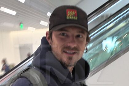 Lewis Pullman dice che è bello ritagliarsi la propria strada a Hollywood