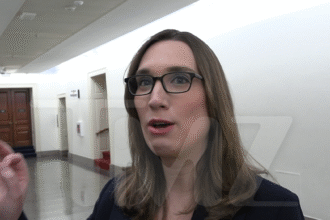 La deputata Sarah McBride afferma che i legislatori repubblicani sono perfetti per "I traditori"