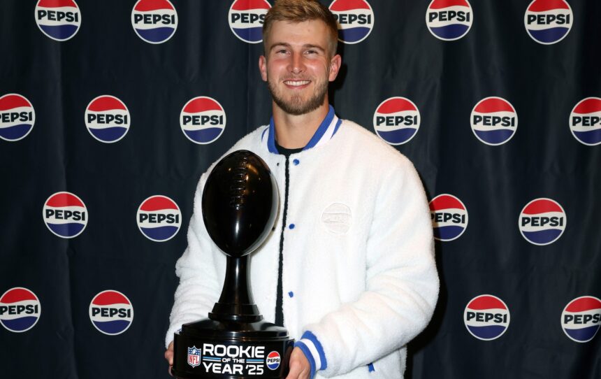 Chi ha vinto il titolo di Rookie of the Year 2026 della NFL? Incontra Tyler Shough - Vita da Hollywood