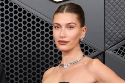 Hailey Bieber si entusiasma per la maternità e condivide aggiornamenti sul figlio Jack