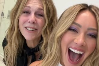 Hilary Duff ritrova la mamma di "Alza la voce", Rita Wilson, oltre 20 anni dopo l'uscita del film