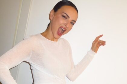 ''E’ facile cascarci'': Arisa svela di essere affetta dalla ''sindrome della brava bambina'' e spiega cos’è - Gossip.it