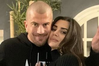 L'ex marito di Elga Enardu dopo 16 anni di matrimonio ha ritrovato l'amore con un'altra donna: ecco chi è lei - Gossip.it