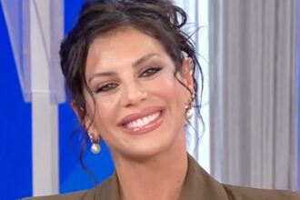 ''Ha sentito le mie parole'': Antonella Fiordelisi dopo le lacrime in tv ritrova la sorella a distanza di 5 anni - Gossip.it