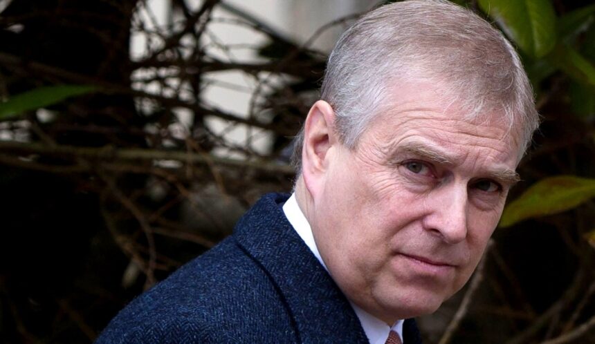 Clamoroso! Il principe Andrea arrestato dalla polizia britannica nel giorno del suo 66esimo compleanno - Gossip.it