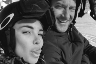 Francesco Totti e Noemi Bocchi in crisi? Niente affatto, settimana bianca insieme: foto - Gossip.it