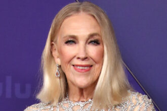 Morte Catherine O’Hara, l’attrice di ‘Mamma ho perso l’aereo’ aveva il “situs inversus”, di cosa si tratta - Gossip.it