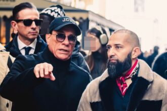 Jean-Claude Van Damme a Milano: la leggenda action conquista l’Italia tra fan e nuovi progetti - Gossip.it