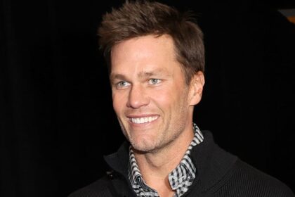 Tom Brady mostra finalmente sostegno ai Patriots in vista del Super Bowl 2026