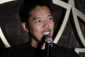 Alex Duong, attore dei Blue Bloods, morto a 42 anni dopo la battaglia contro il cancro