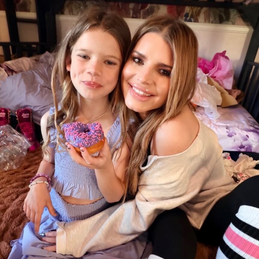 La figlia Birdie di Jessica Simpson: foto del 7° compleanno