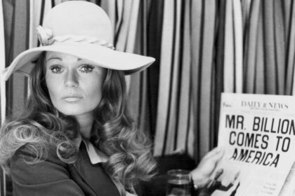 Chi era Valerie Perrine? 5 cose sull'attrice morta di "Superman" - Vita a Hollywood