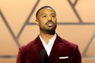 Rivisita le sue relazioni passate: la vita a Hollywood