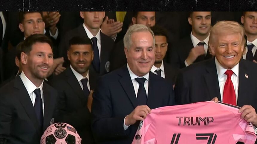 Lionel Messi, Inter Miami FC regala un orologio speciale a Donald Trump durante la visita alla Casa Bianca