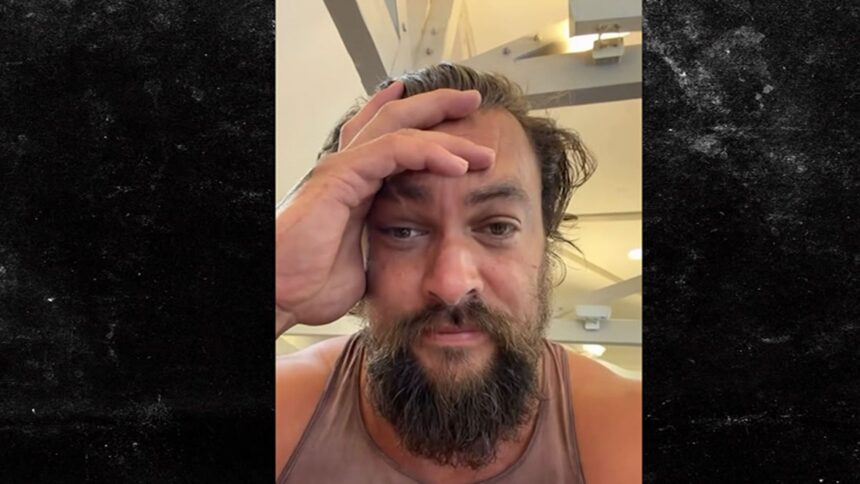 Jason Momoa sorpreso da una violenta tempesta alle Hawaii, pubblica un video emozionante