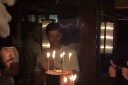 Luka Doncic festeggia il compleanno con Novak Djokovic dopo la vittoria dei Lakers