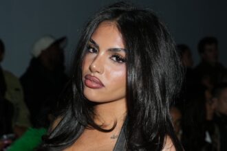 Huda Mustafa di Love Island USA parla dopo che l'ex del suo ragazzo ha ottenuto un'ordinanza restrittiva contro di lei