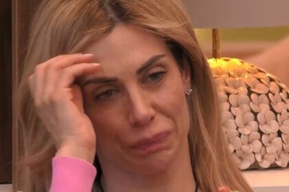 ''Sono qui per i soldi'': Paola Caruso tra le lacrime rivela il motivo per cui ha detto di sì al GF Vip - Gossip.it