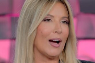 ''Non mi sposerò quest’anno'': Selvaggia Lucarelli in tv spiega perché ha rimandato le nozze con Lorenzo Biagiarelli - Gossip.it